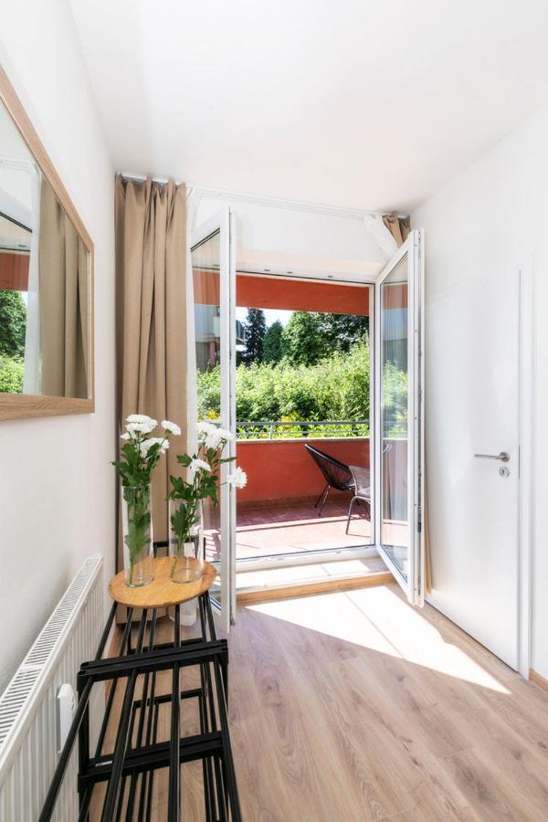 Alure Residences 2 & 24H Self Check-In, Parking In The Garage In The Apartment Building Included, New Building, Terrace, Green Location With A Forest Park With A Lake, Children'S Playground Banská Bystrica Dış mekan fotoğraf